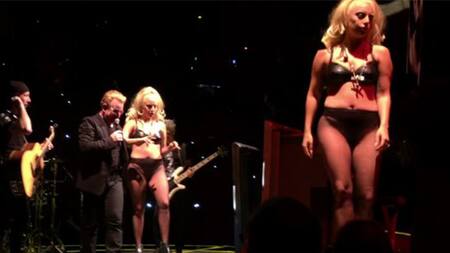 Lady Gaga cantó con U2