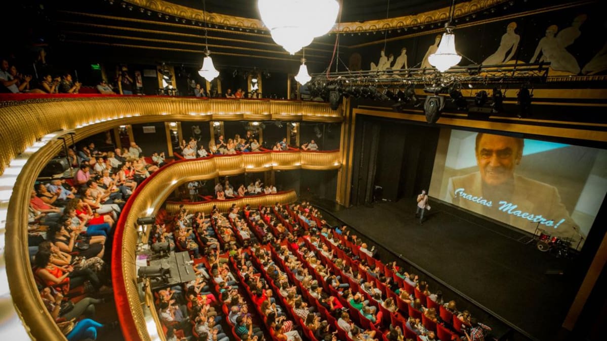 Octubre, el mes del teatro: "10 mil entradas por $200"