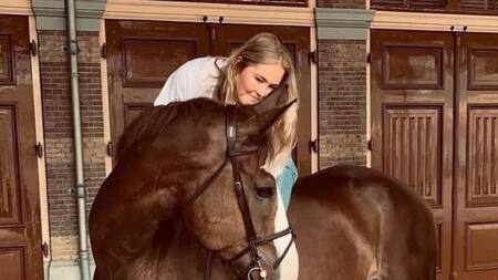Princesa Amalia con su caballo Mojito. Fuente: Instagram casa real de Países Bajos