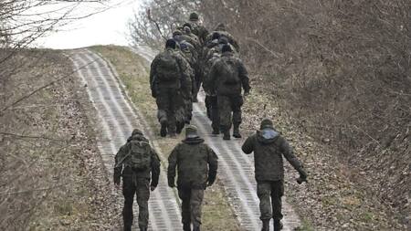 Polonia asegura que el misil que voló sobre su espacio aéreo era ruso. Foto: EFE.