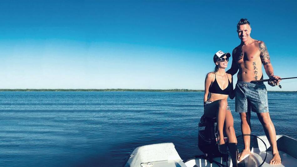 La novia de Alejandro Fantino al desnudo total