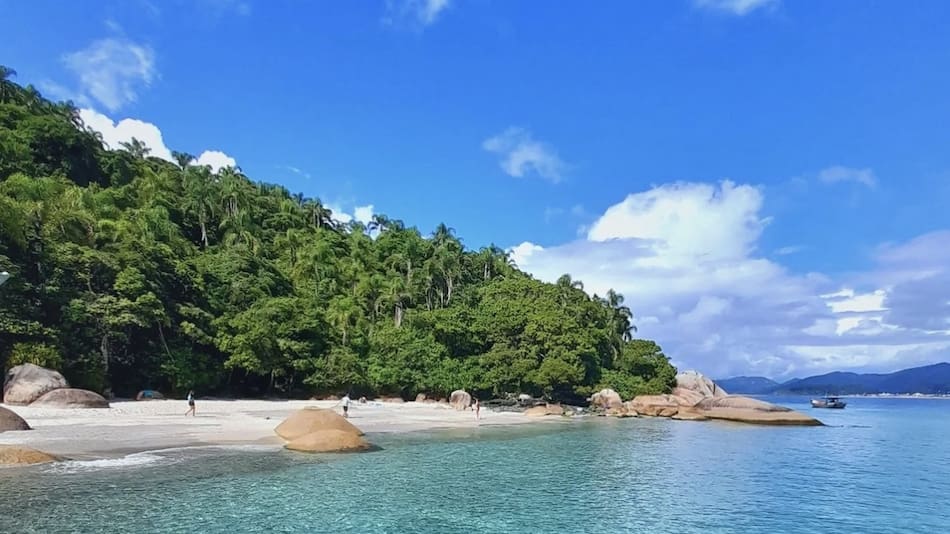 Florianópolis. Foto Instagram @ilhadocampeche.apaaps.