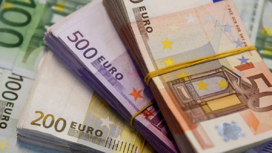 Euros, Reuters