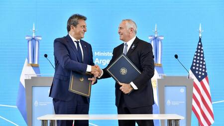 Sergio Massa, Gobierno, Marc Stanley, NA