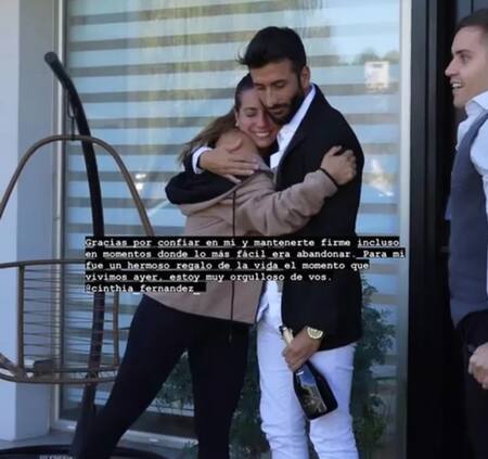 Cinthia Fernández y Roberto Castillo tras ganar la batalla legal contra Defederico. Foto: Instagram.