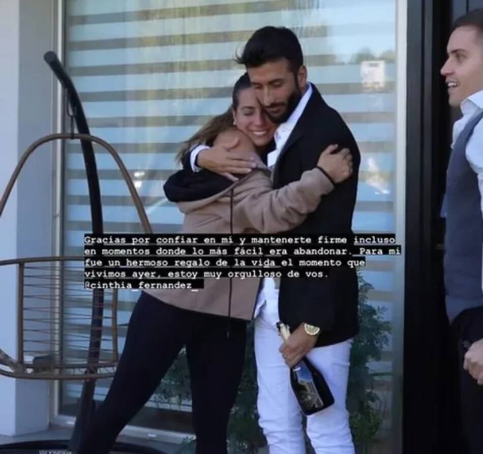 Cinthia Fernández y Roberto Castillo tras ganar la batalla legal contra Defederico. Foto: Instagram.
