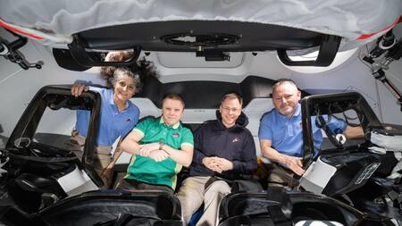 Los astronautas varados en la Estación Espacial abandonan la nave y vuelven a la Tierra. EFE/ SpaceX