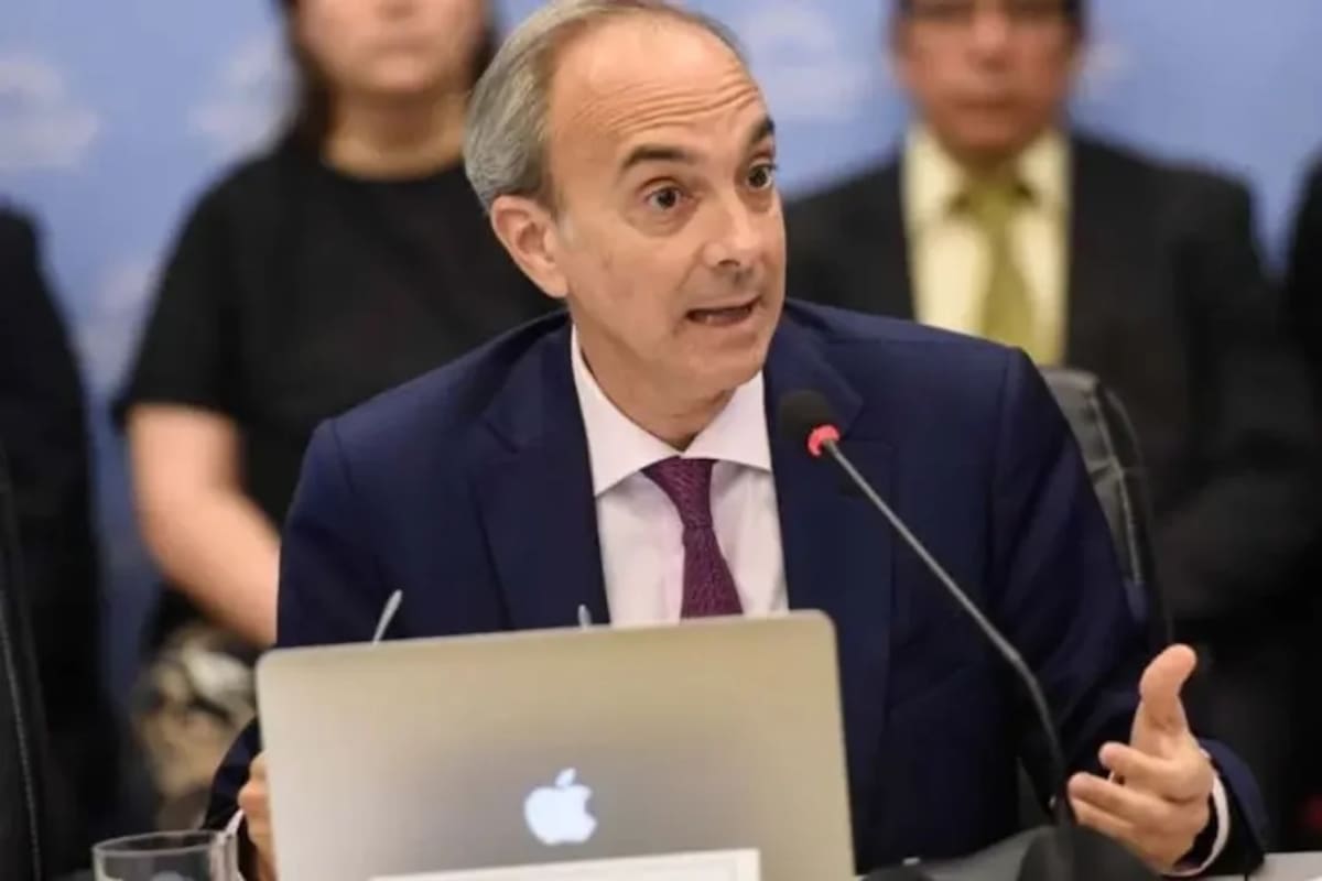 Carlos Torrendell, secretario de Educación.