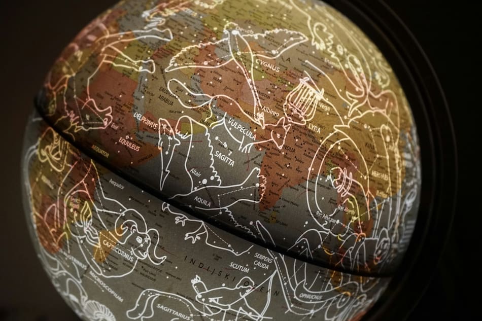 Astrología, horóscopo, signos del zodíaco. Foto Unsplash.