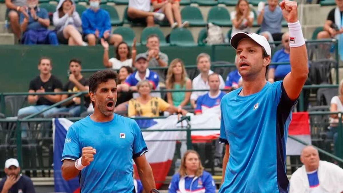 Maximo González y Horacio Zeballos en el dobles de Copa Davis ante República Checa