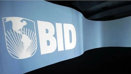 El BID alertó por la fuerte presión tributaria y la crisis social en la Argentina