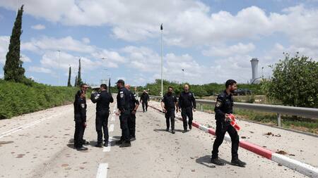 El ataque con misiles, lanzado desde Yemen, cerca del aeropuerto Ben Gurion, en Tel Aviv. Foto: Reuters/Nir Elias.