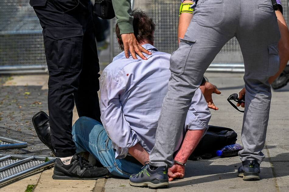 Detuvieron a una persona tras el atentado. Foto: Reuters.