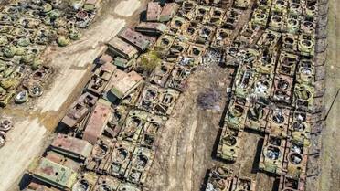 Preocupación en el Kremlin: imágenes satelitales muestran como Rusia está agotando su reserva de tanques de guerra