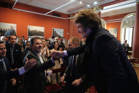 Javier Milei se reunió con más de 100 legisladores