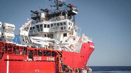 Crisis migratoria, barco en el Mediterráneo. Foto: EFE