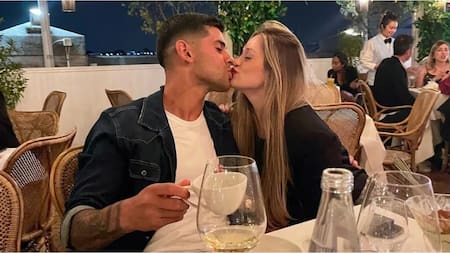 El Cuti Romero junto a su esposa, Karen Cavaller. Foto: Instagram @cutiromero2