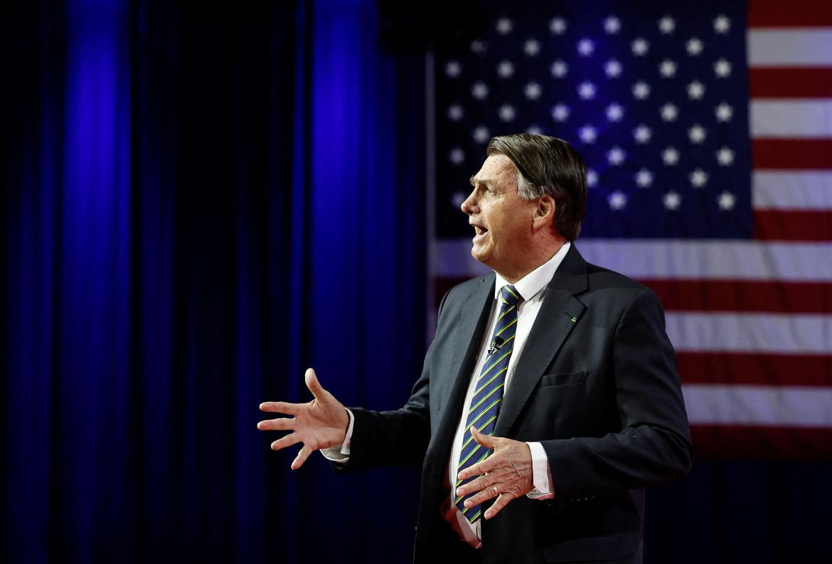 Jair Bolsonaro dando el discurso en la CPAC. Foto: Reuters.