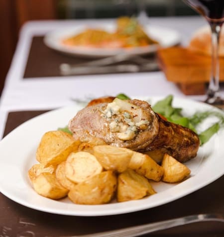 Bodegón "Club Belgrano", en CABA. Foto: Instagram / lacasonadebelgrano.