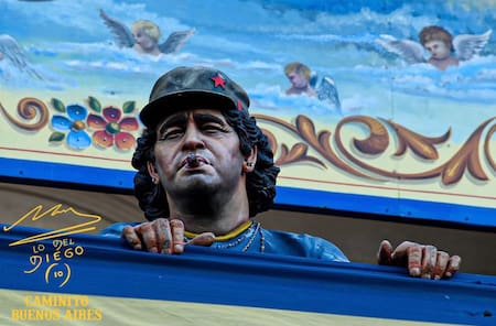 La Boca se tiñe de maradonismo. Foto: Instagram @lodeldiegocaminito