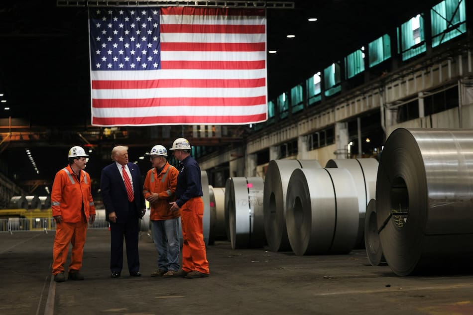 Donald Trump sube los aranceles al acero del 25% al 50%. Foto: Reuters/Leah Millis
