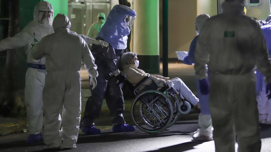 Traslado de 20 abuelos contagiados de coronavirus en geriátrico de Balvanera, NA