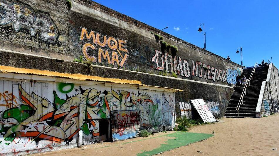 El abandono de La Perla, playa pública de Mar del Plata