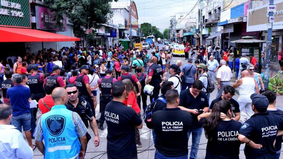 Protesta de manteros en avenida General Paz