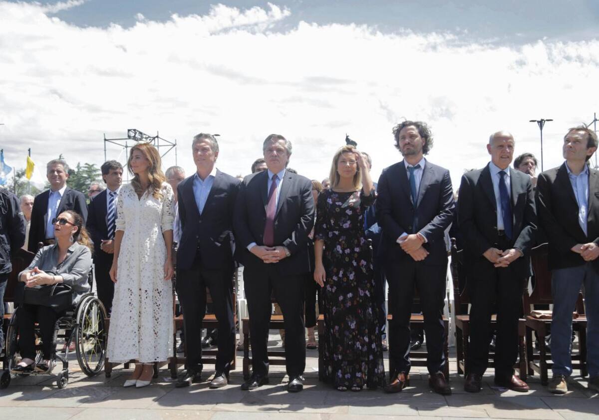 Misa en la Basílica de Luján por el Día de la Virgen, NA