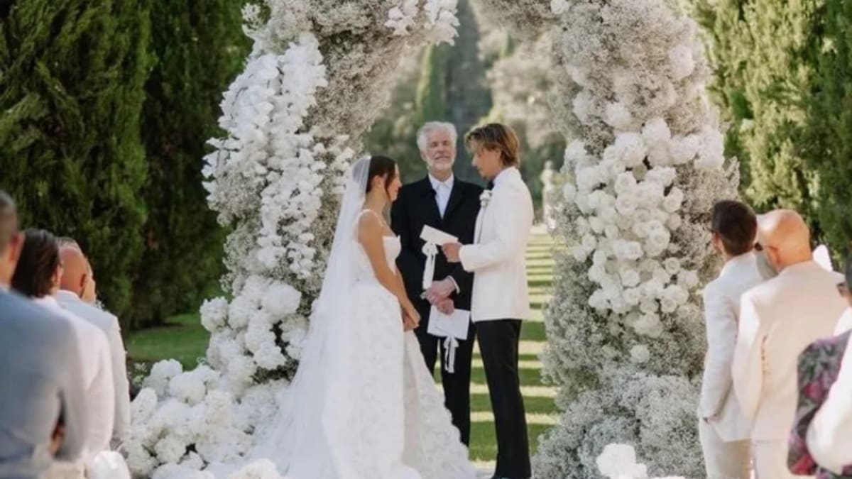 Millie Bobby Brown y el hijo de Bon Jovi revelaron inéditas postales de su lujoso casamiento