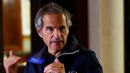 El jefe del OIEA habló con Zelenski sobre los riesgos en las plantas nucleares de Zaporiyia y Kursk