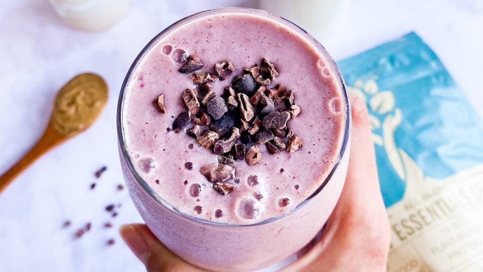 Los frutos secos son una buena opción para complementar los licuados. Foto: Unsplash.