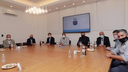 Reunión para analizar la vuelta del público a los estadios, NA