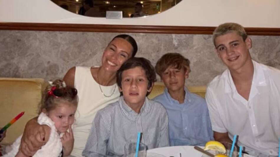Pampita se emocionó con el regalo de cumpleaños que le hicieron sus hijos. Foto: Instagram / pampitaoficial