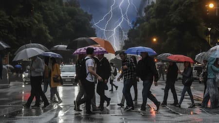 Temporal sin tregua en Buenos Aires: hay alerta por tormentas intensas y riesgo de granizo para este domingo 15 de febrero
