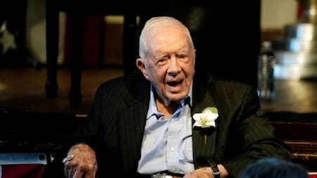 Tras varias internaciones, Jimmy Carter decidió recibir cuidados paliativos en su casa
