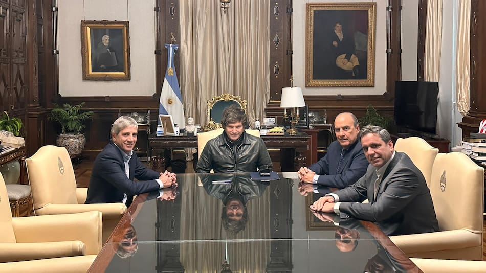 Javier Milei, Guillermo Francos, Luis Caputo y Lisandro Catalán.