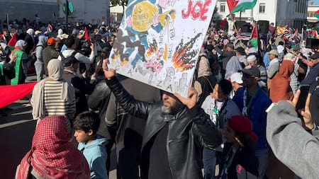 Marcha en Marruecos contra el ataque de Israel en Gaza. Foto: REUTERS.