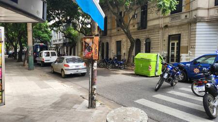 Encontraron una beba muerta en un contenedor de basura. Foto: X