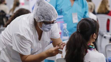 Vacunación contra el covid. Foto: Télam