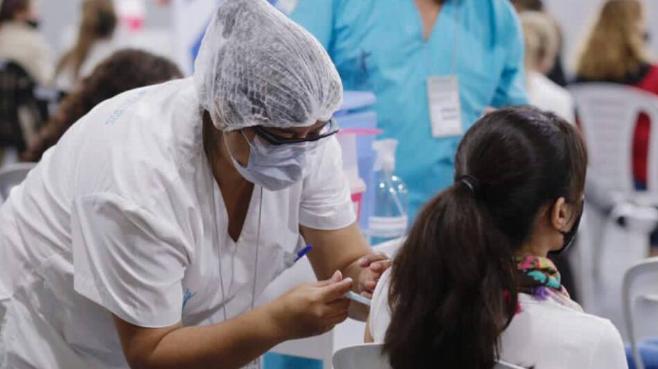 Vacunación contra el covid. Foto: Télam