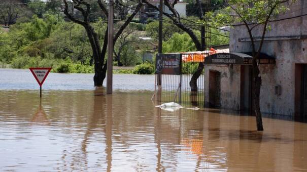 Preocupación en Uruguay: más de 2.500 personas fueron evacuadas por las inundaciones