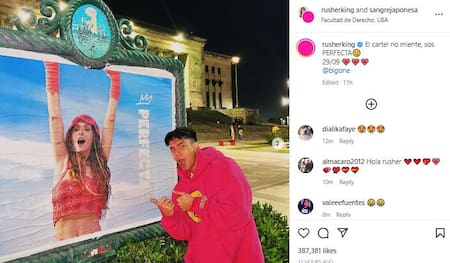 Rusherking con el cartel de su nuevo single. Foto: @rusherking