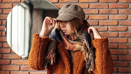 Versátiles, calentitas y en tendencia: el combo perfecto de las prendas que tenés que sumar este invierno 2026