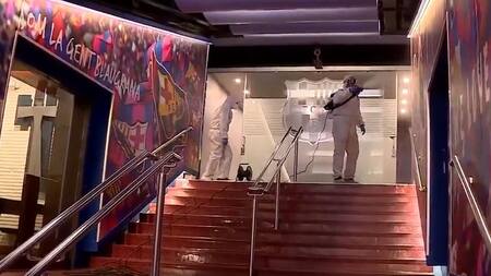 Desinfección total en el Camp Nou antes de partido entre Barcelona y Leganés