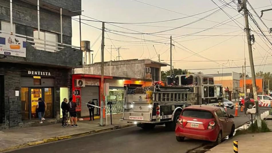 Insólita tragedia: murió tras ser golpeada por un poste de luz que cayó sobre su cabeza. Foto: Primer Plano Online.