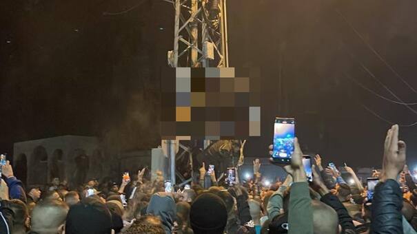 Horror en Cisjordania: Hamás ejecutó a tres palestinos acusados de traición y colgó sus cuerpos en una torre de electricidad