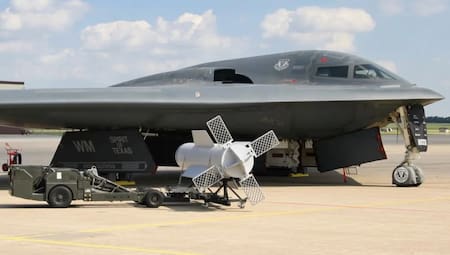 Gbu-57, arma de guerra. Foto: zona-militar