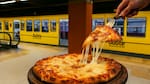 Ruta del moscato y la pizza: así recorrés las pizzerías históricas de CABA en un solo viaje