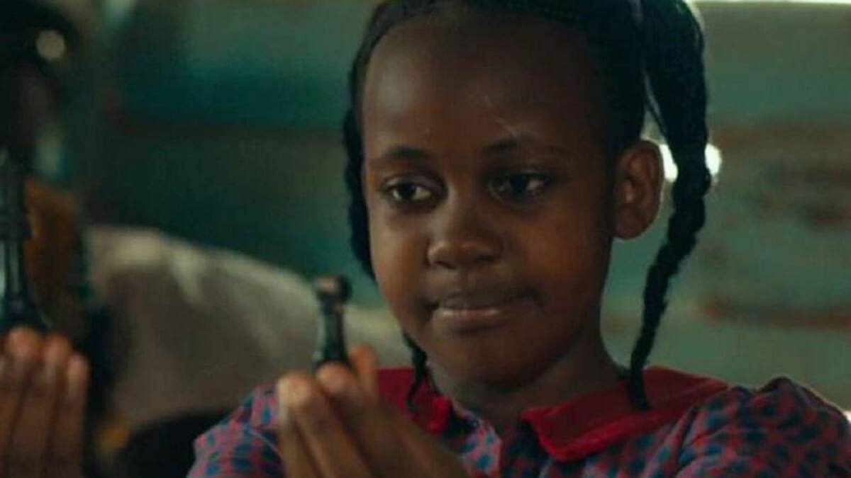 Nikita Pearl Walingwa hizo de Gloria en la película “La reina de Katwe”